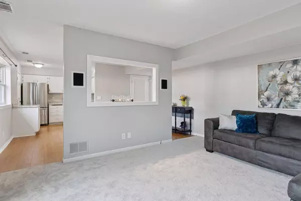 7834 Dunmore RD, Woodbury, MN 55125