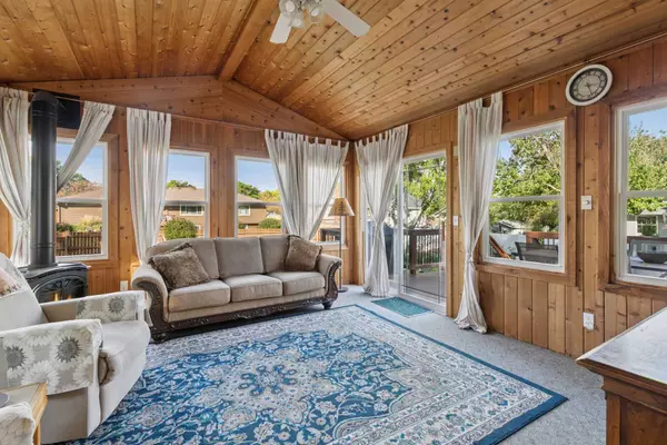 1312 Echo DR, Burnsville, MN 55337