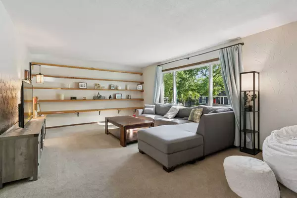 1312 Echo DR, Burnsville, MN 55337