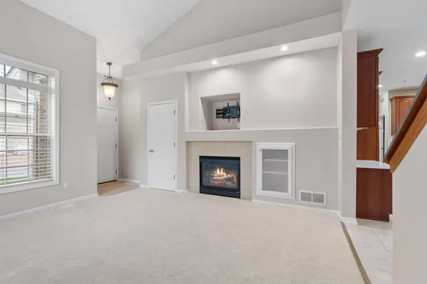 9741 Belmont LN, Eden Prairie, MN 55347