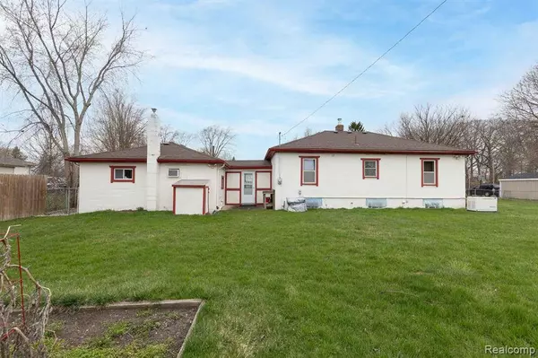 386 E SHEFFIELD Avenue, Pontiac, MI 48340
