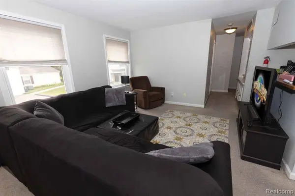 3091 OAKRIDGE Court, Orion Twp, MI 48360