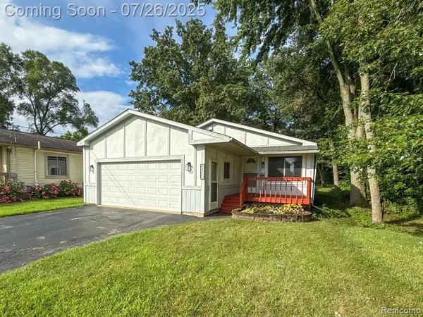 8809 Arlington Street, White Lake Twp, MI 48386