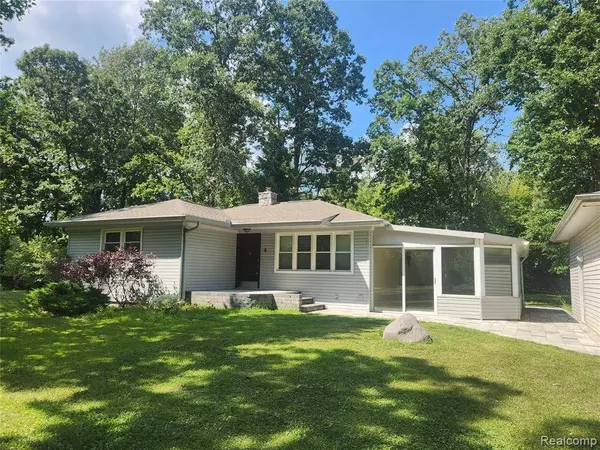 350 Casemer Road, Orion Twp, MI 48360