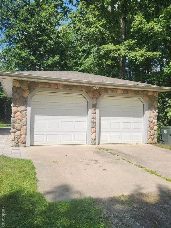 350 Casemer Road, Orion Twp, MI 48360