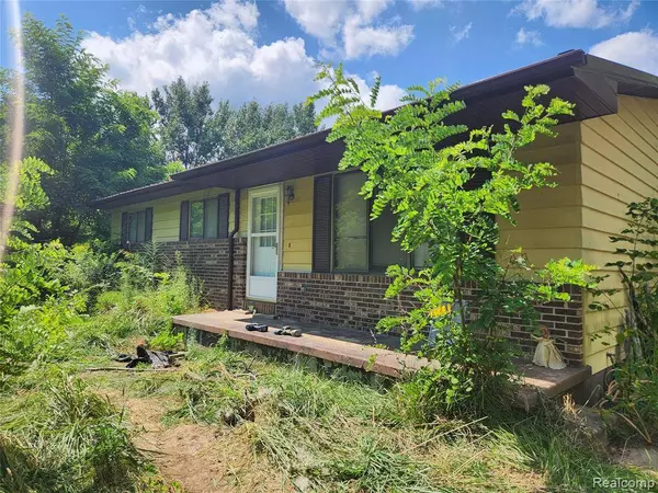 5215 Schlaud Road, North Branch Twp, MI 48461