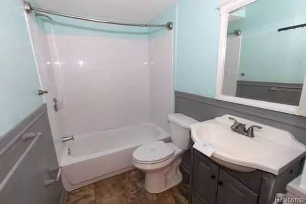 1160 Miller Road, Orion Twp, MI 48362