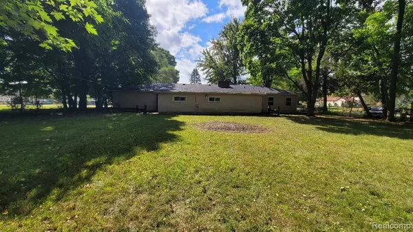 30185 Carl Street, New Haven Vlg, MI 48048