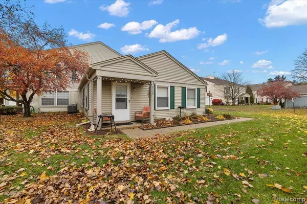 3222 Birchcreek Court, Orion Twp, MI 48360