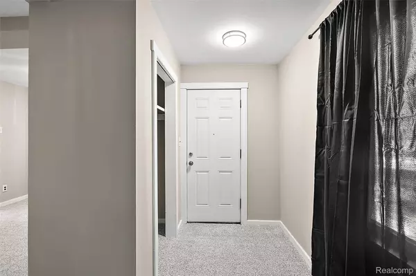 45 N Merrimac ST, Pontiac, MI 48340