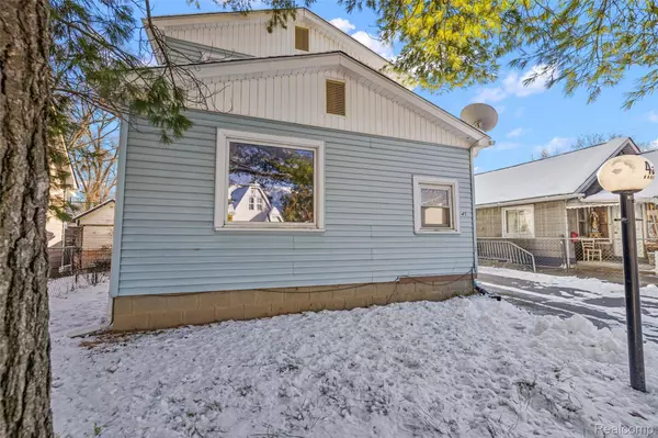 45 N Merrimac ST, Pontiac, MI 48340