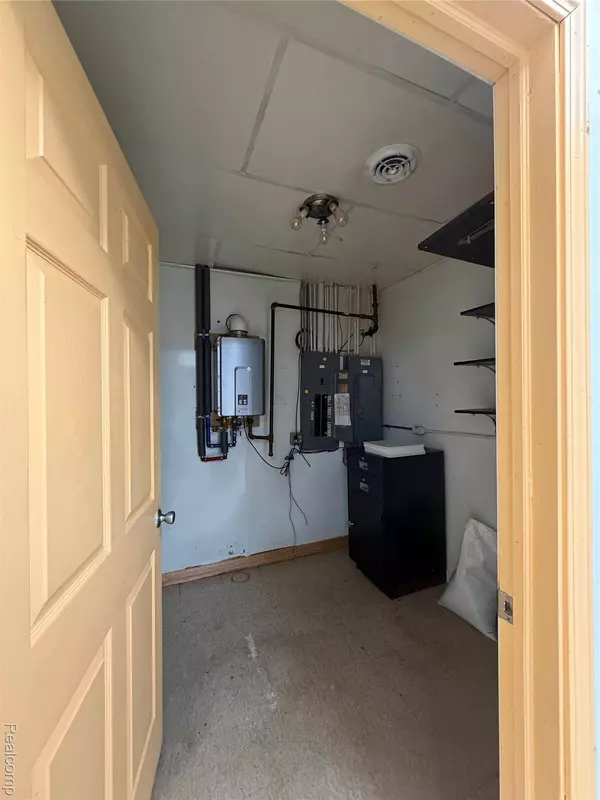 4084 Huron ST, North Branch, MI 48461