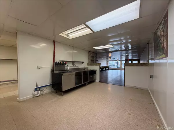 4084 Huron ST, North Branch, MI 48461