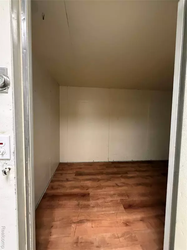 4084 Huron ST, North Branch, MI 48461