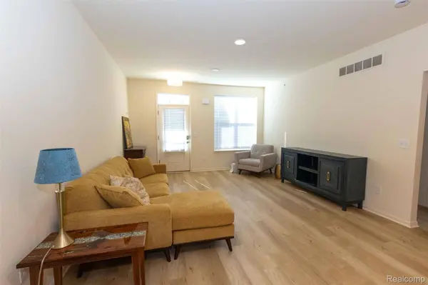 224 Jotham AVE, Auburn Hills, MI 48326