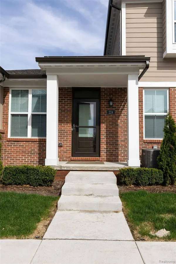224 Jotham AVE, Auburn Hills, MI 48326
