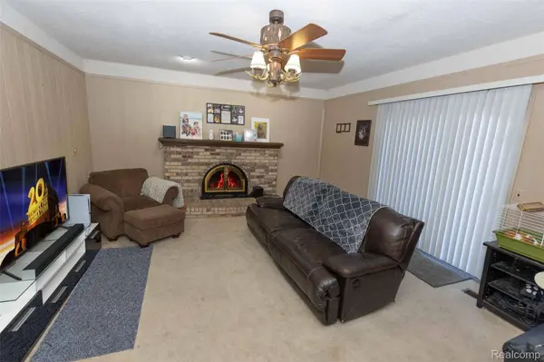 30988 Moroso DR, Warrencity_macomb, MI 48088