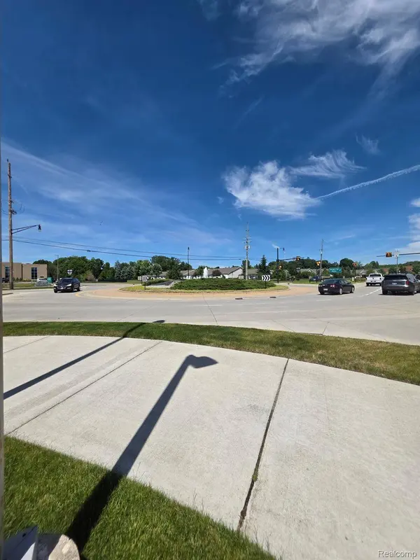 3753 Baldwin RD, Orion Charter Township, MI 48359