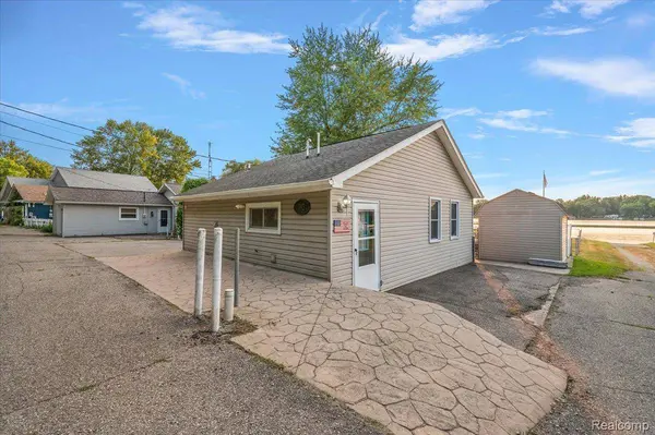 243 Oglethorpe DR, Elba Township, MI 48446