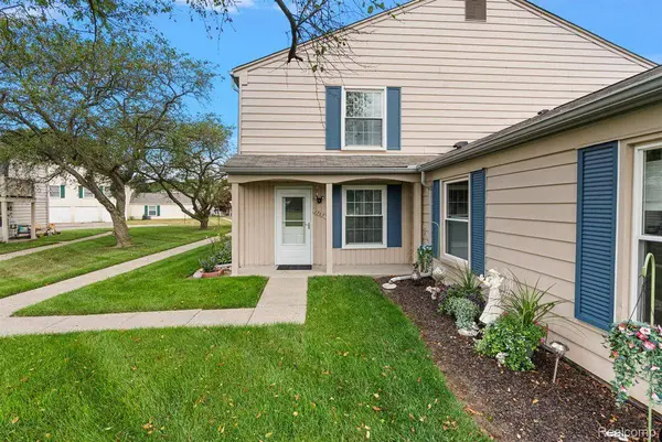 2763 Fox Hollow CT, Orion Charter Township, MI 48360