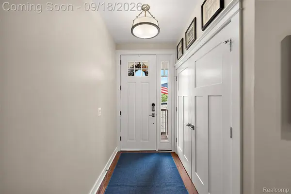 222 S Broadway ST, Lake Orion Village, MI 48362
