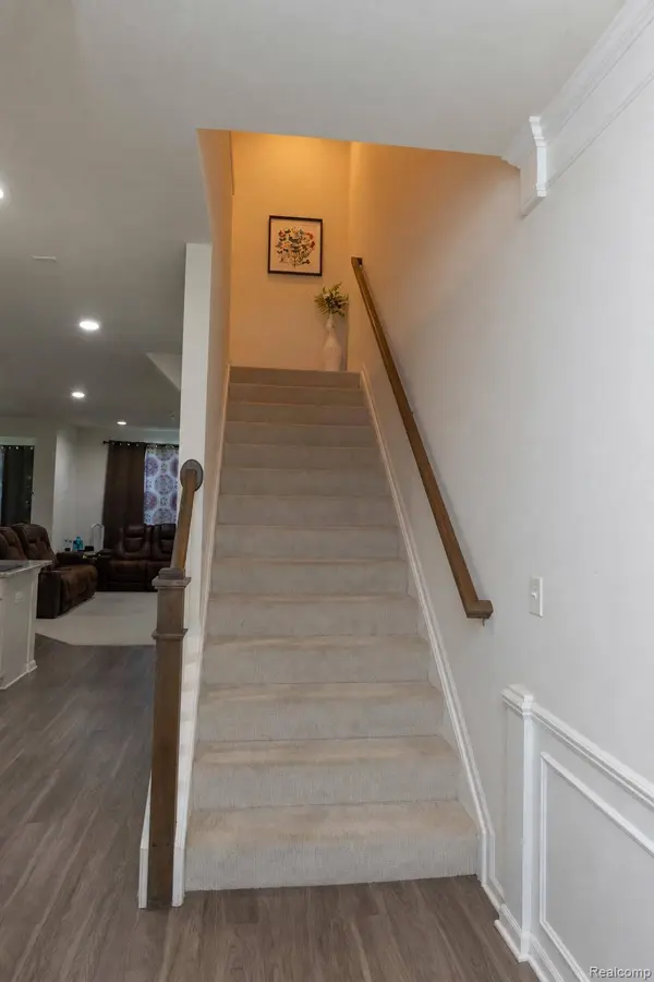 4830 Broomfield WAY, Orion Charter Township, MI 48359