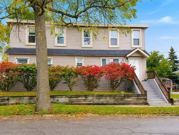 190 W FLINT 5 ST, Lake Orion Village, MI 48362