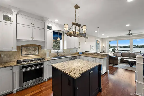 222 S Broadway ST #1, Lake Orion Village, MI 48362
