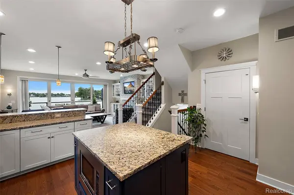 222 S Broadway ST #1, Lake Orion Village, MI 48362