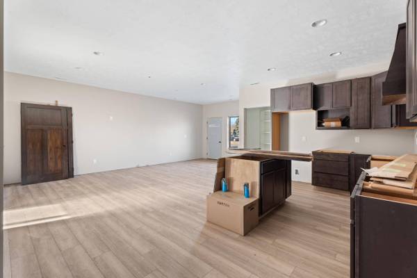 703 Greenview Dr, Yankton, SD 57078