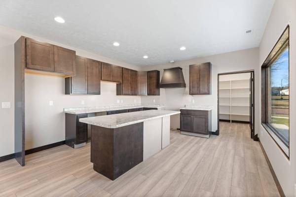 701 Greenview Dr, Yankton, SD 57078