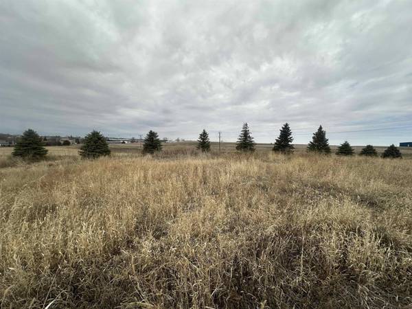 3005 Wedgewood Dr, Yankton, SD 57078