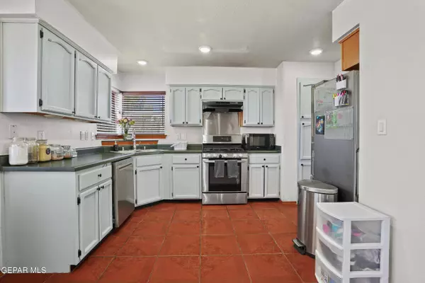 12084 Dos Rios DR, El Paso, TX 79936