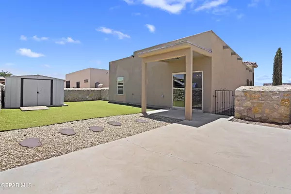 14391 Loma Esmeralda, El Paso, TX 79938