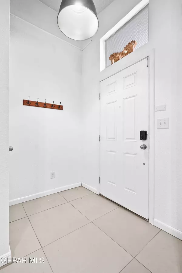 492 COLDRIDGE VALLEY Place PL, El Paso, TX 79928