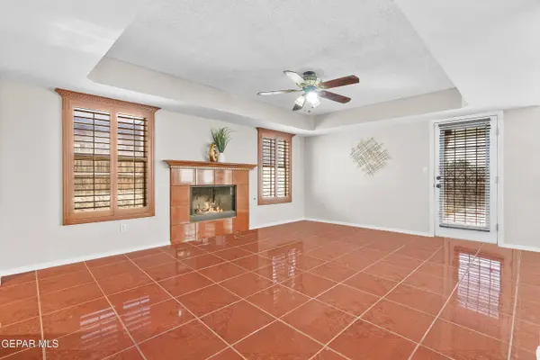 12084 DOS RIOS DR, El Paso, TX 79936