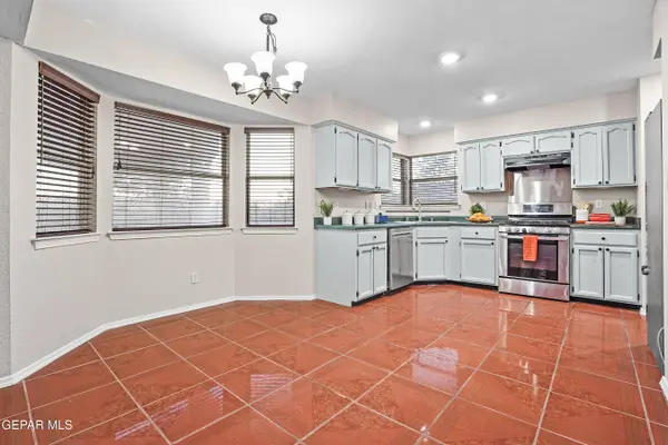 12084 DOS RIOS DR, El Paso, TX 79936