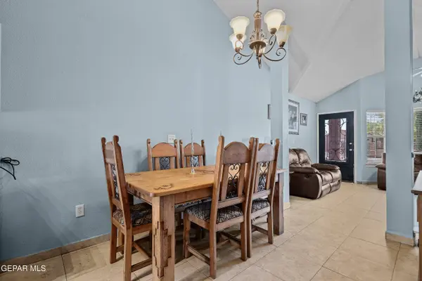 513 BRYCE DR, Horizon City, TX 79928