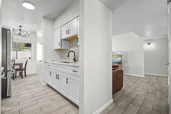 729 FALL RIVER RD, El Paso, TX 79907