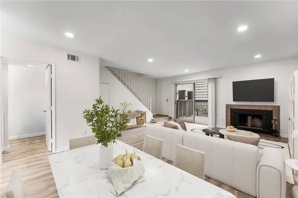 18316 Hatteras #20, Tarzana, CA 91356