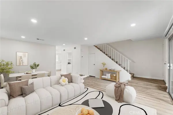 18316 Hatteras #20, Tarzana, CA 91356