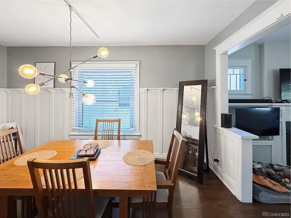 970 S Pearl ST, Denver, CO 80209