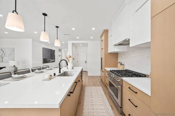 2861 Burgener, San Diego, CA 92110