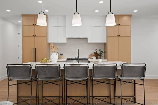 2861 Burgener, San Diego, CA 92110