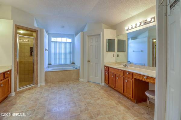 934 ASHTON COVE TER, Jacksonville, FL 32218