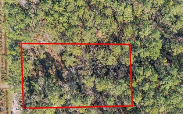 10690 GREGORY AVE, Hastings, FL 32145