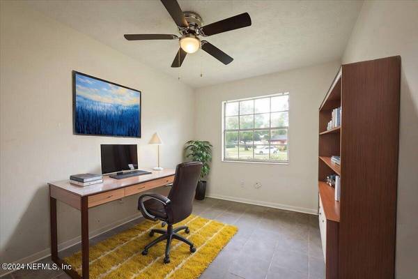 4445 JADE DR E, Jacksonville, FL 32210