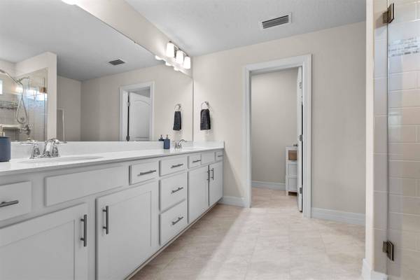 233 Red Barn Rd, St Augustine, FL 32092