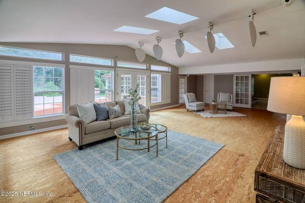 4126 MARKIN DR W, Jacksonville, FL 32277