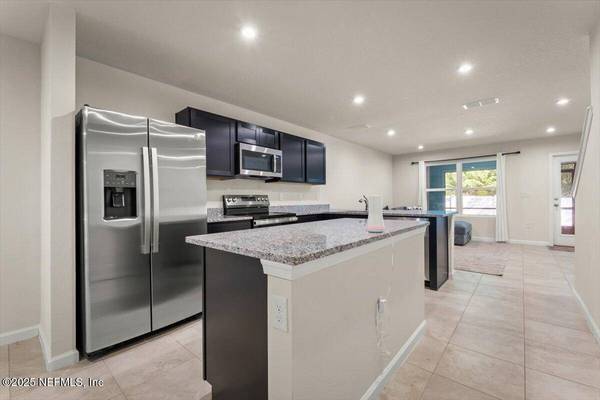 7213 LUMINARY LN, Jacksonville, FL 32210